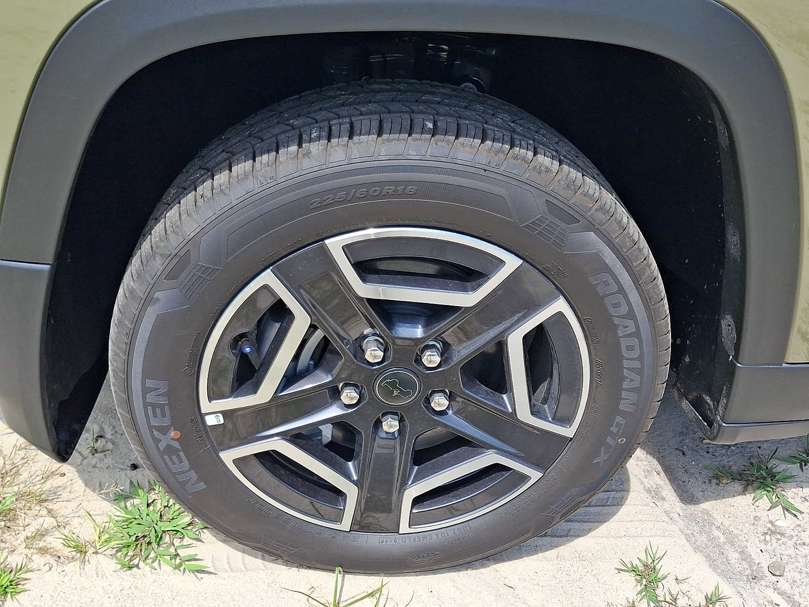 New 2026 Jeep Cherokee Laredo Sport Utility