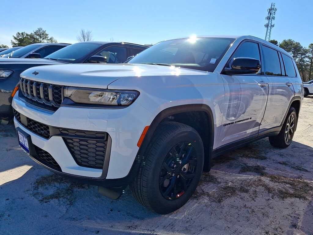 New 2026 Jeep Grand Cherokee L Laredo Altitude Sport Utility