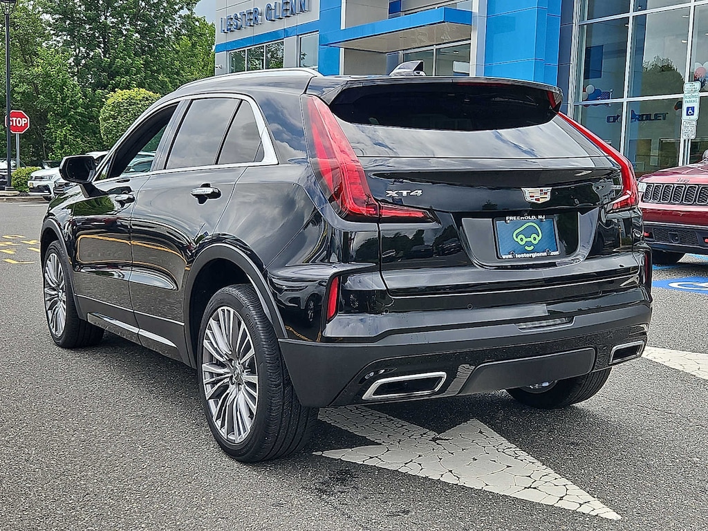 Used 2024 CADILLAC XT4 FWD Premium Luxury