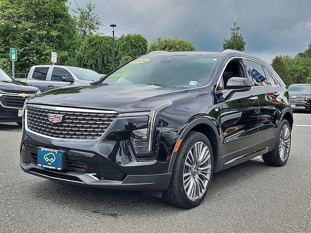 Used 2024 CADILLAC XT4 FWD Premium Luxury