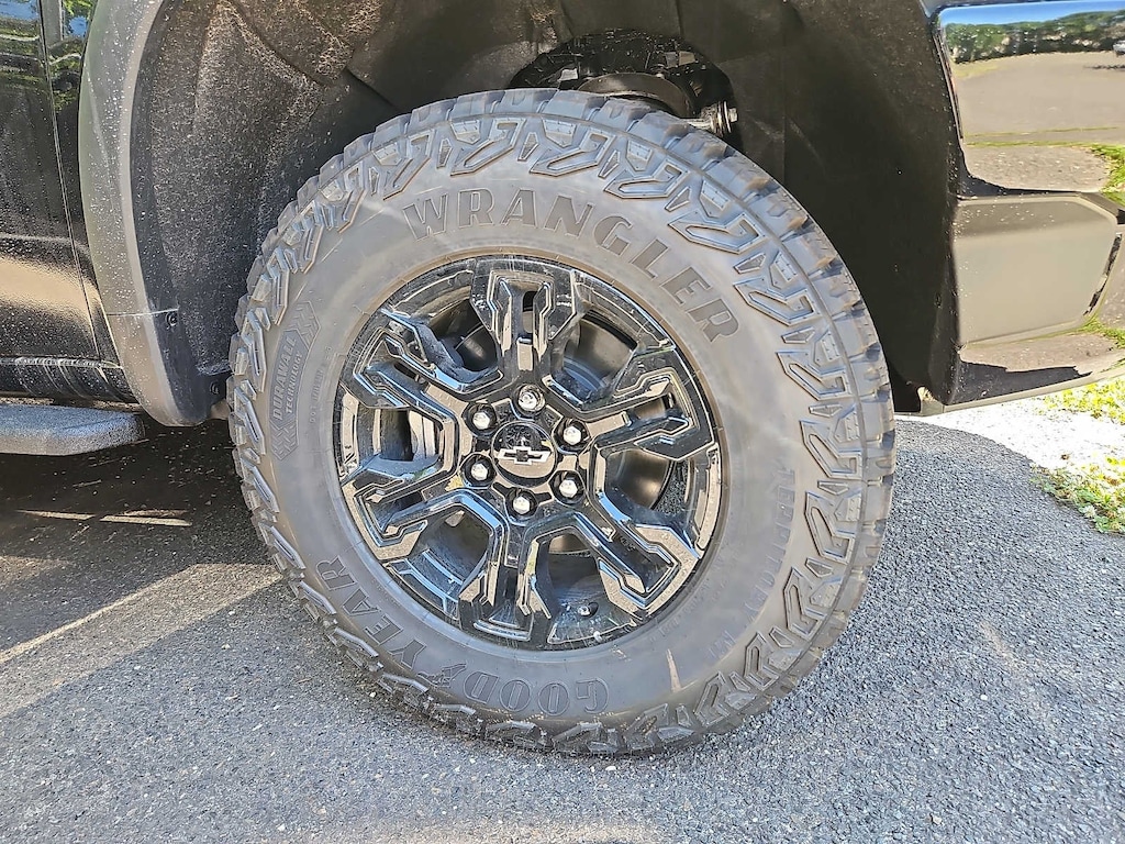 New 2026 Chevrolet Silverado 1500 ZR2 Truck Crew Cab
