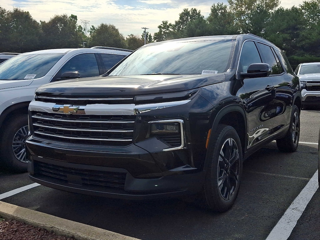 New 2027 Chevrolet Traverse LT SUV