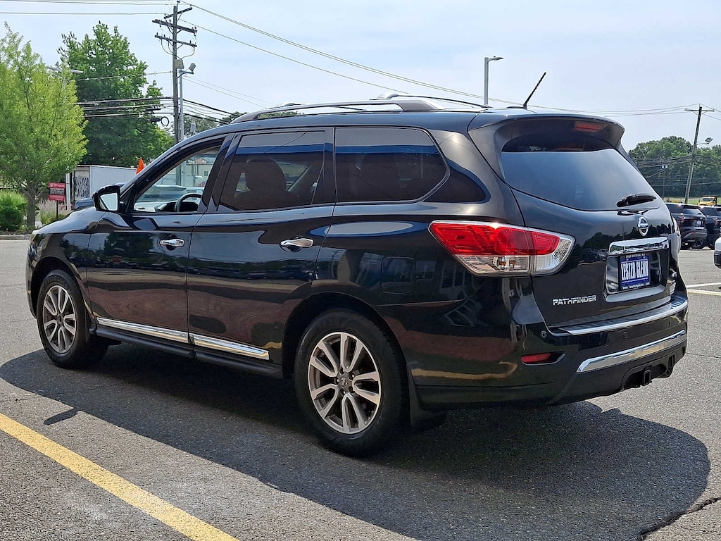 Used 2015 Nissan Pathfinder SL SUV