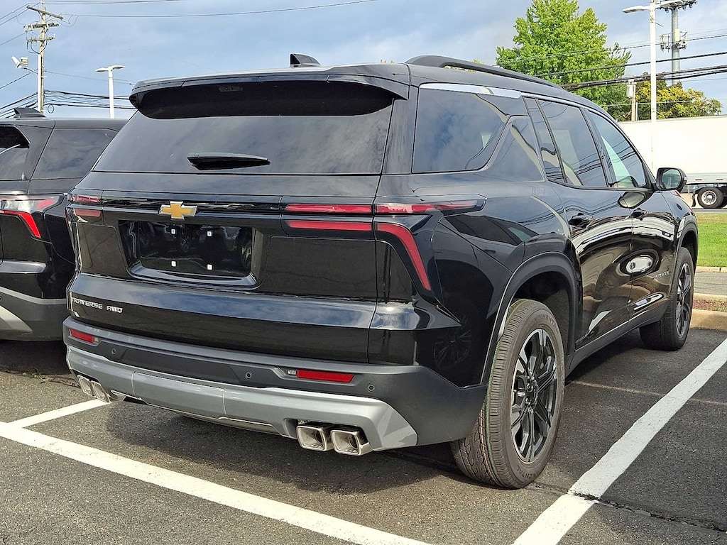 New 2027 Chevrolet Traverse LT SUV