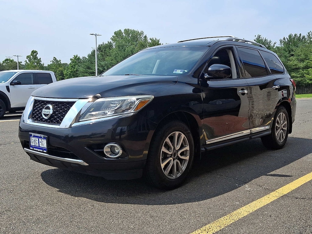 Used 2015 Nissan Pathfinder SL SUV