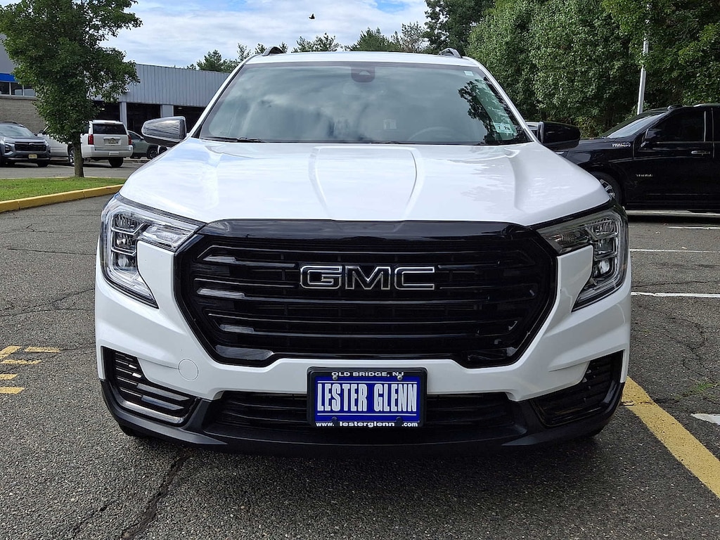 Used 2023 GMC Terrain SLE SUV