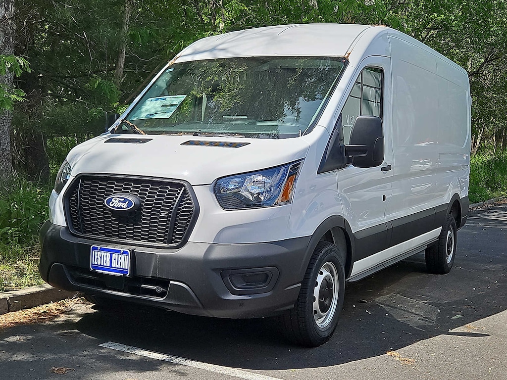 New 2026 Ford Transit Cargo Van Base T-250 148 Med Rf 9150 GVWR RWD