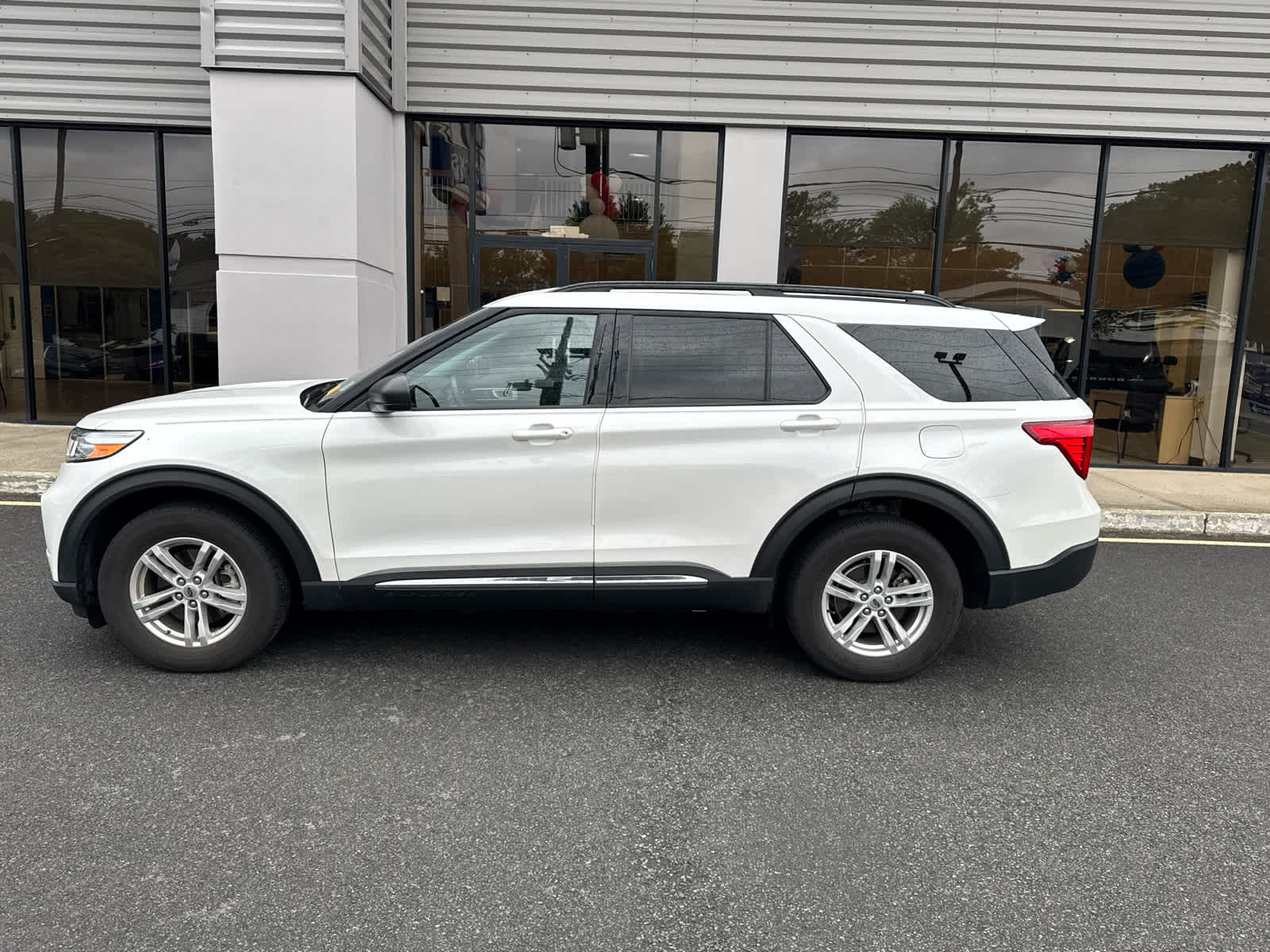 Certified 2024 Ford Explorer XLT 4WD