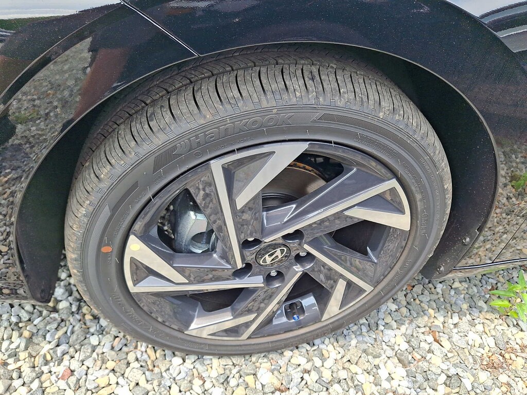 New 2026 Hyundai Elantra Limited Sedan