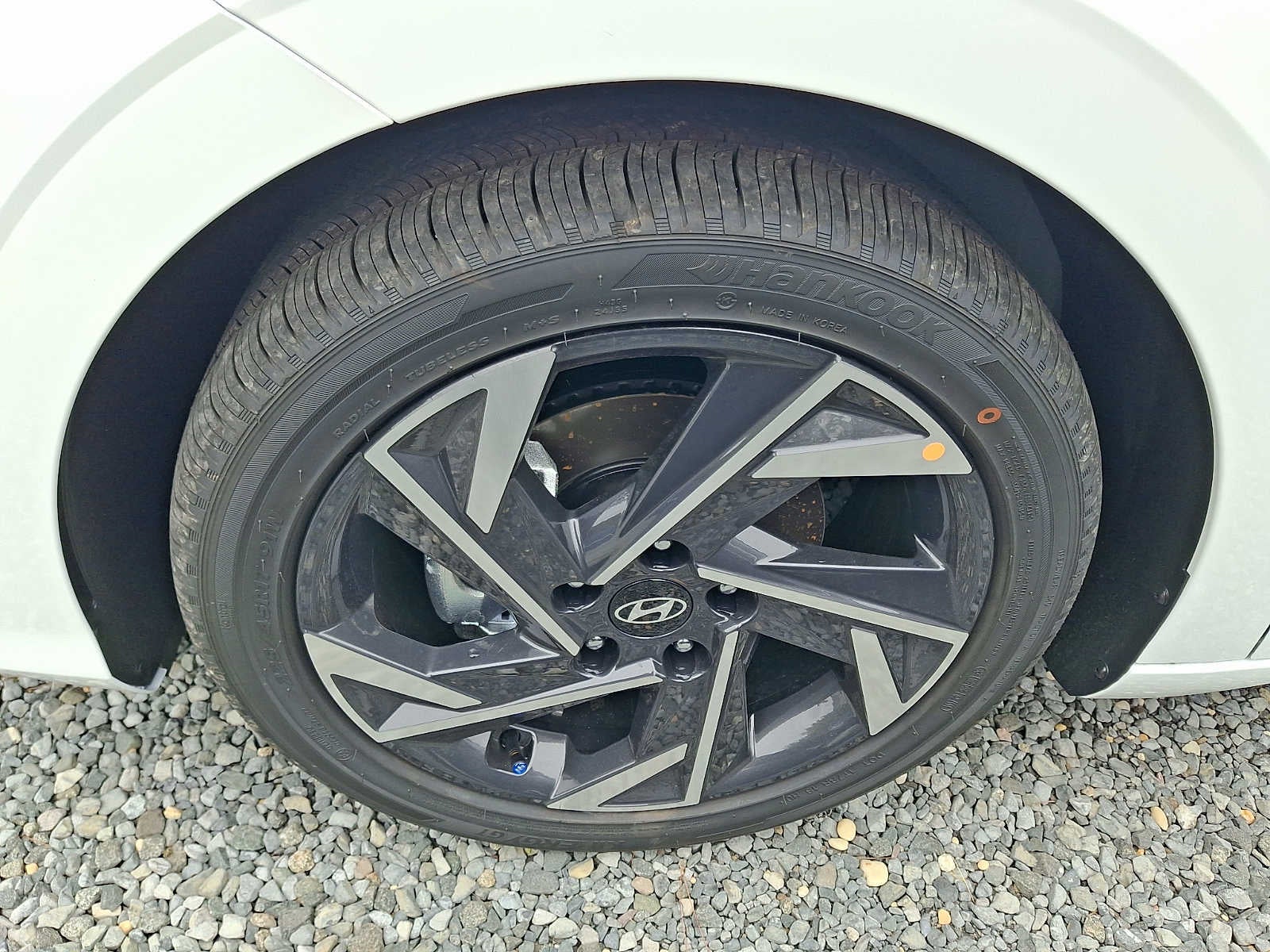 New 2026 Hyundai Elantra Limited Sedan