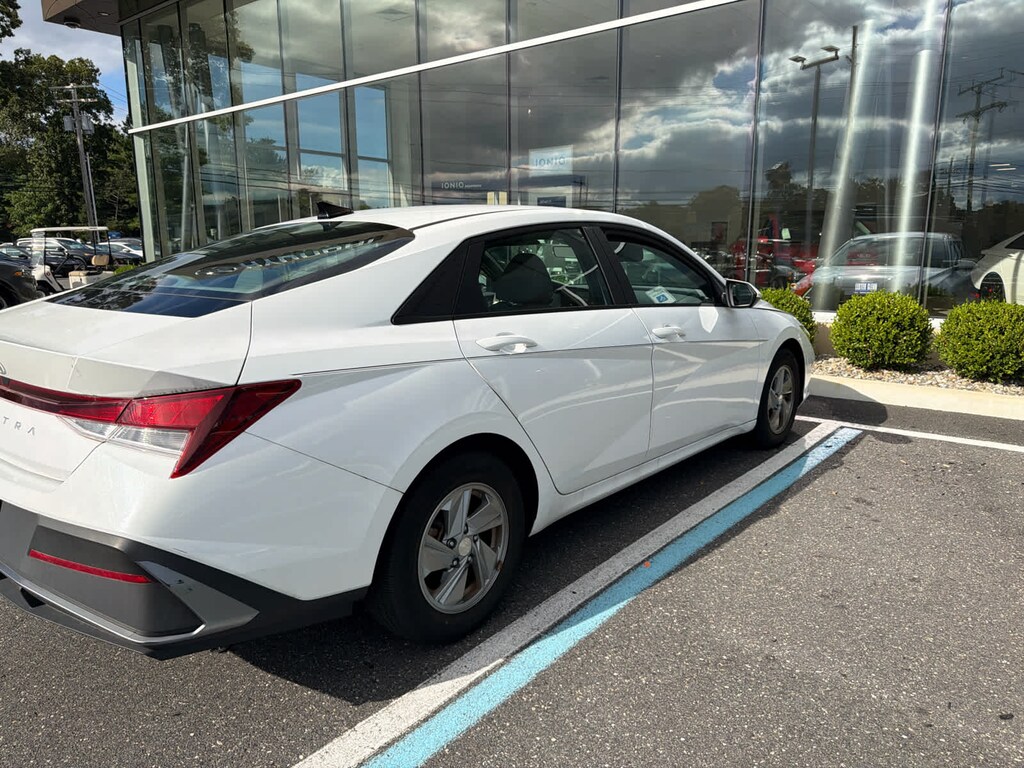 Certified 2024 Hyundai Elantra SE Sedan