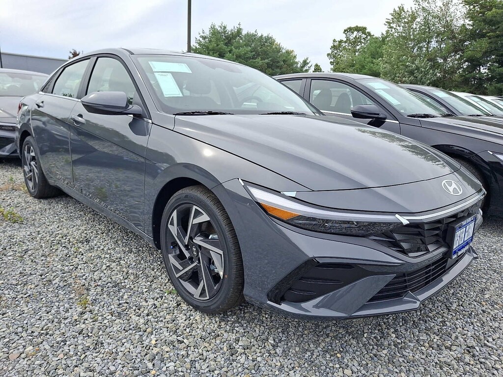 New 2026 Hyundai Elantra Limited Sedan