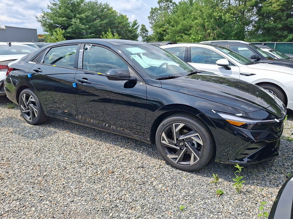 New 2026 Hyundai Elantra Limited Sedan