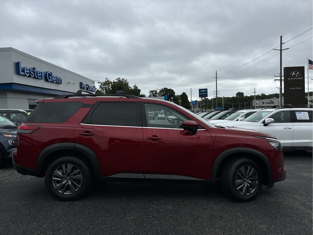 Used 2023 Nissan Pathfinder SV SUV