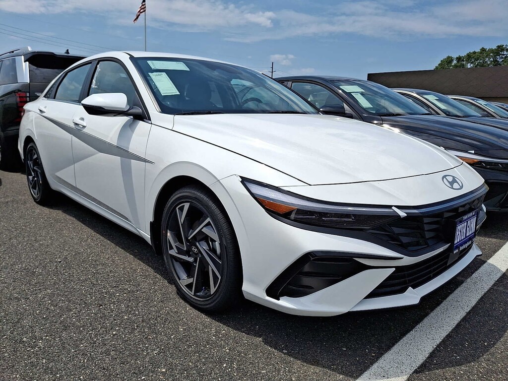 New 2026 Hyundai Elantra Limited Sedan
