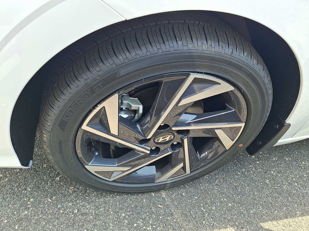 New 2026 Hyundai Elantra Limited Sedan