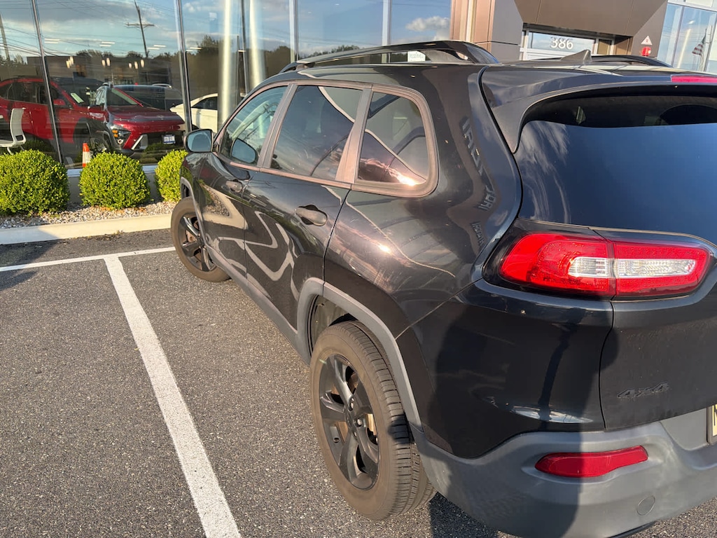 Used 2016 Jeep Cherokee Sport SUV