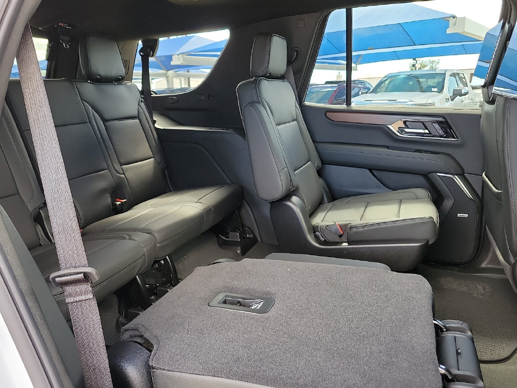 2026 GMC Yukon Denali - Photo 25