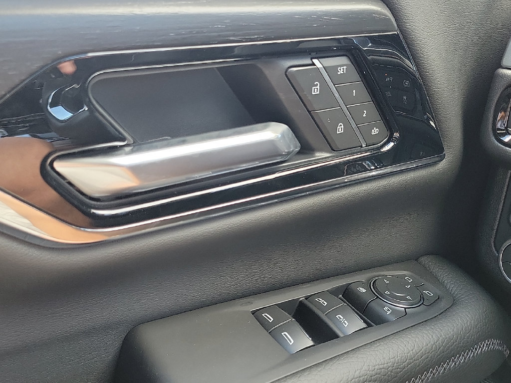 2026 GMC Yukon Denali - Photo 29