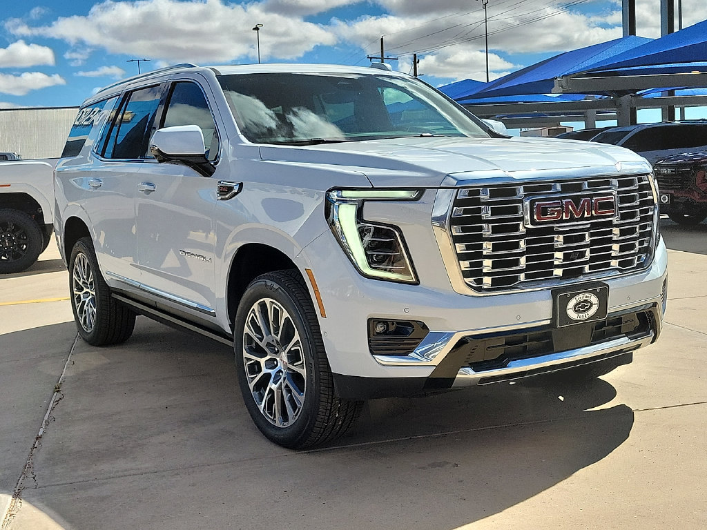 2026 GMC Yukon Denali - Photo 9