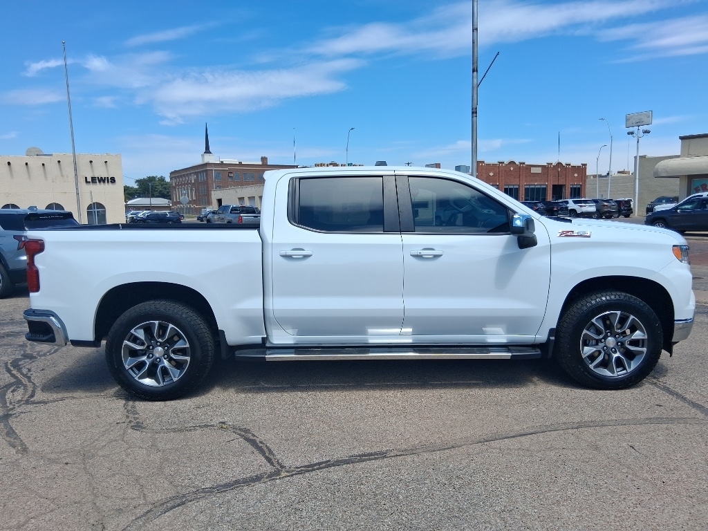 Used 2024 Chevrolet Silverado LT Crew Cab
