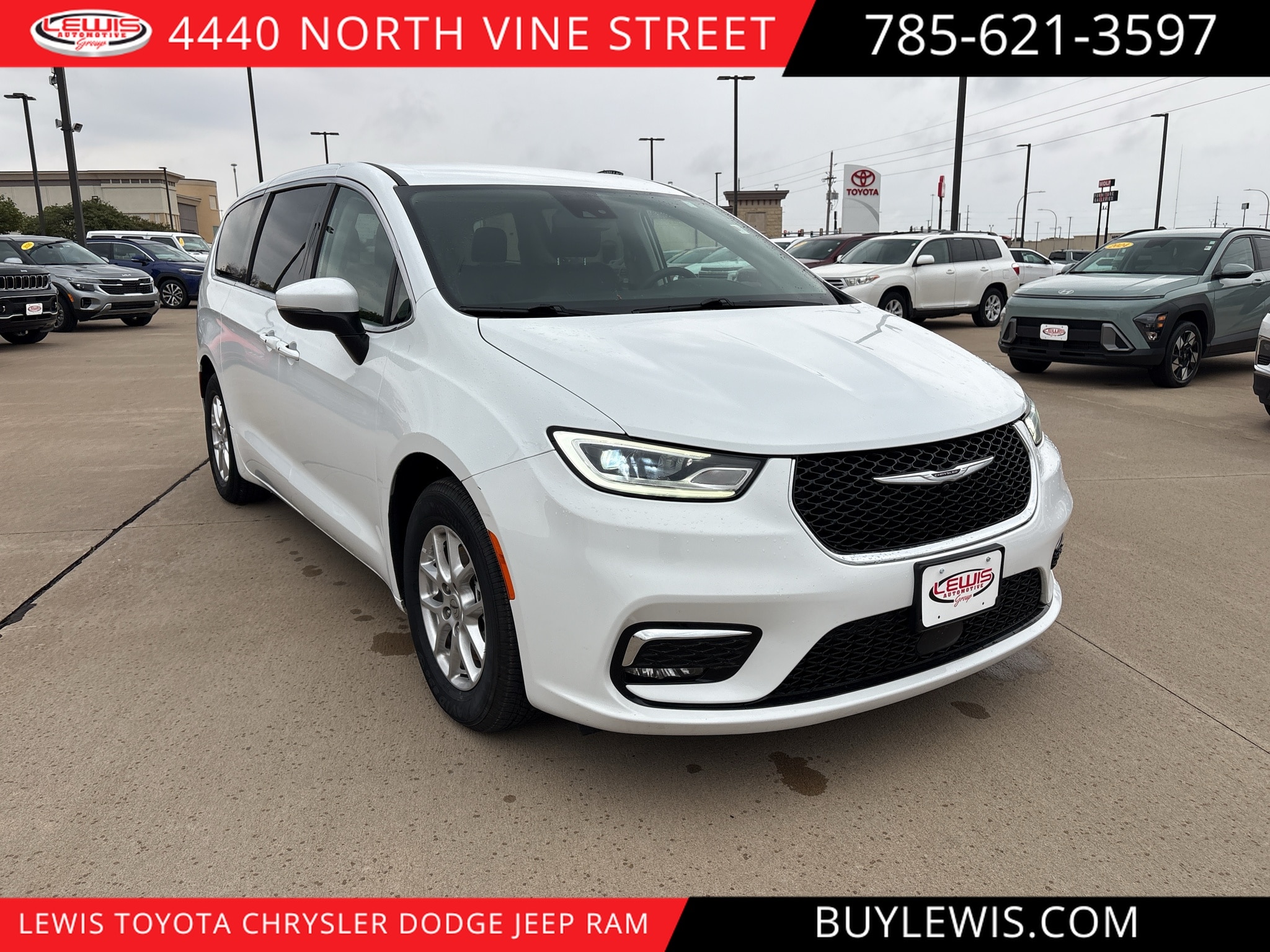 2023 Chrysler Pacifica Touring L