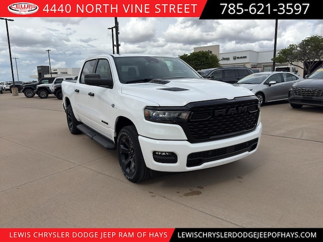 2026 Ram 1500 EXPRESS CREW CAB 4X4 5'7 BOX Pickup