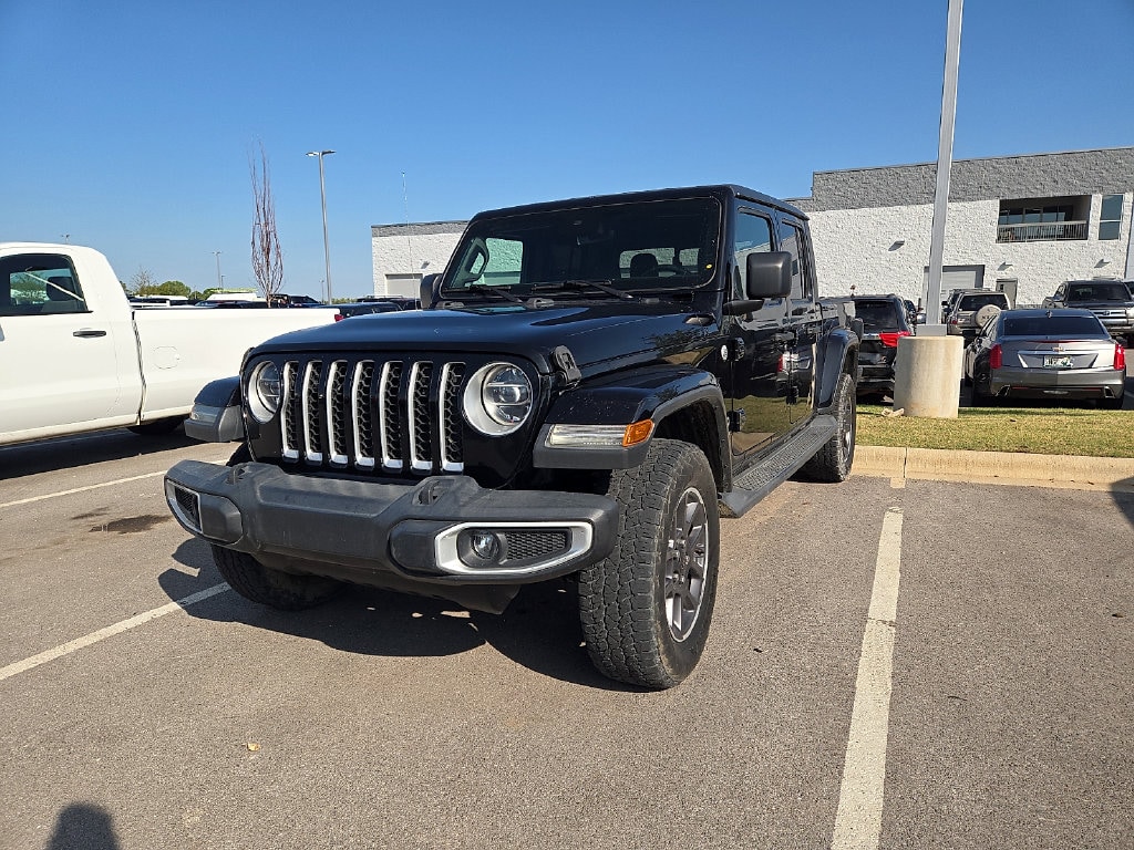 Used 2020 Jeep Gladiator Overland Truck