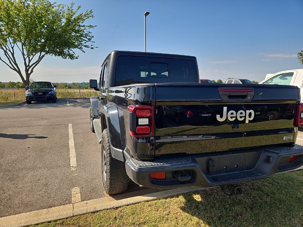 Used 2020 Jeep Gladiator Overland Truck