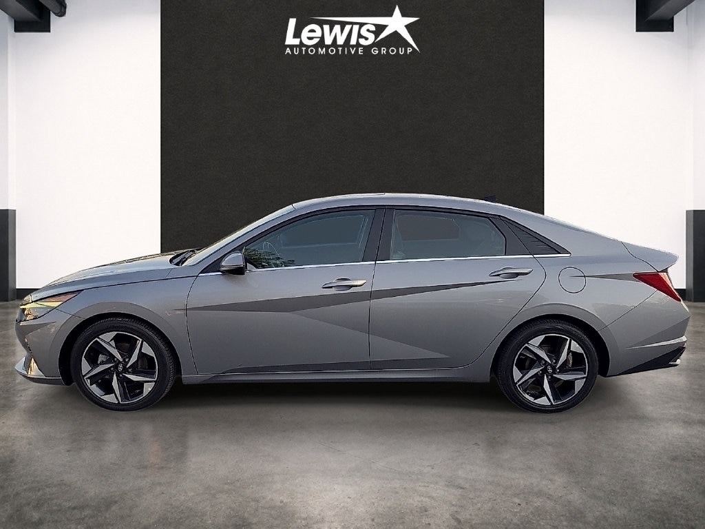 Used 2022 Hyundai Elantra Limited Sedan