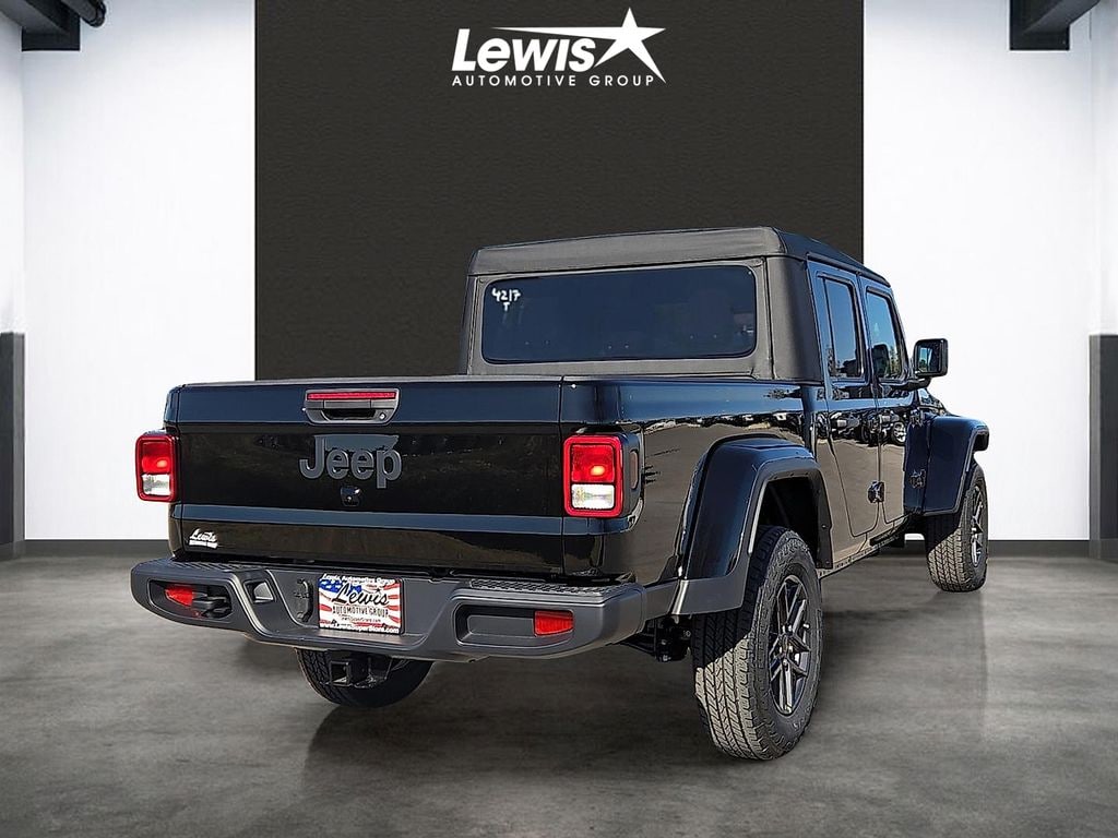 New 2026 Jeep Gladiator SPORT S 4X4 Pickup