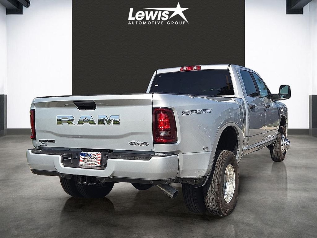New 2026 Ram 3500 BIG HORN CREW CAB 4X4 8' BOX Pickup