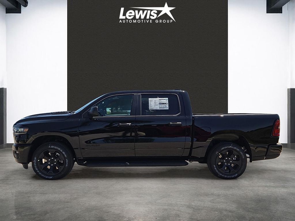 New 2026 Ram 1500 EXPRESS CREW CAB 4X4 5'7 BOX Pickup