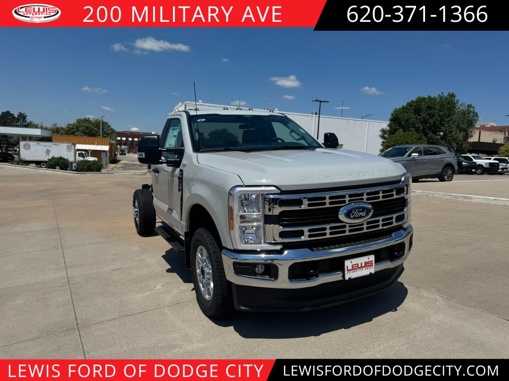 2026 Ford F-350 Super Duty Chassis Cab