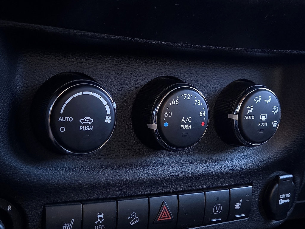 2014 Jeep Wrangler Unlimited Rubicon - Photo 15
