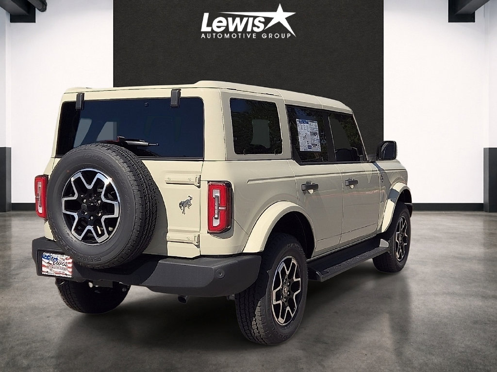 New 2026 Ford Bronco Outer Banks SUV