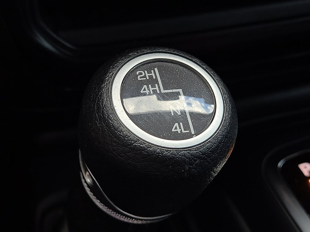 2022 Jeep Gladiator Altitude - Photo 13
