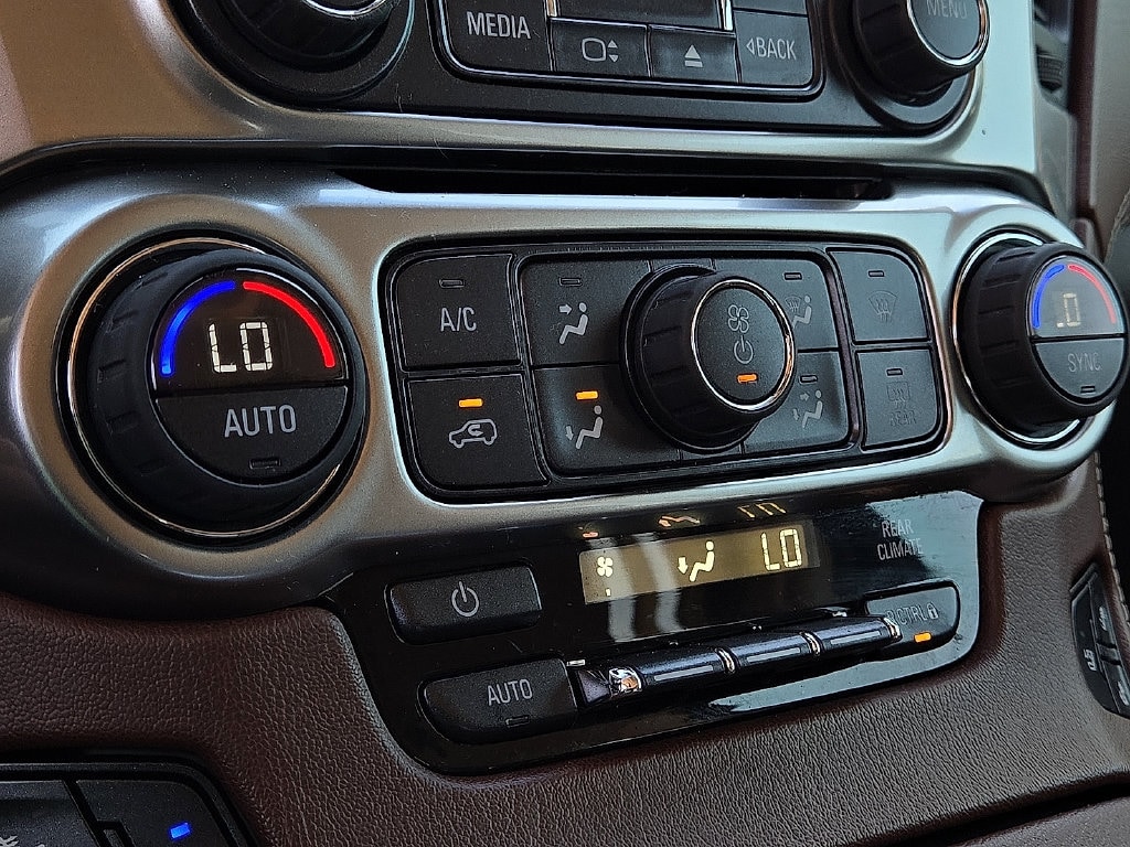 2016 Chevrolet Tahoe LTZ - Photo 16