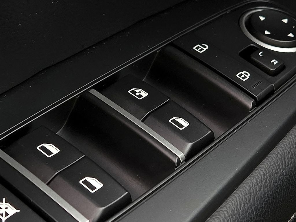 2024 Kia Forte GT-Line - Photo 16
