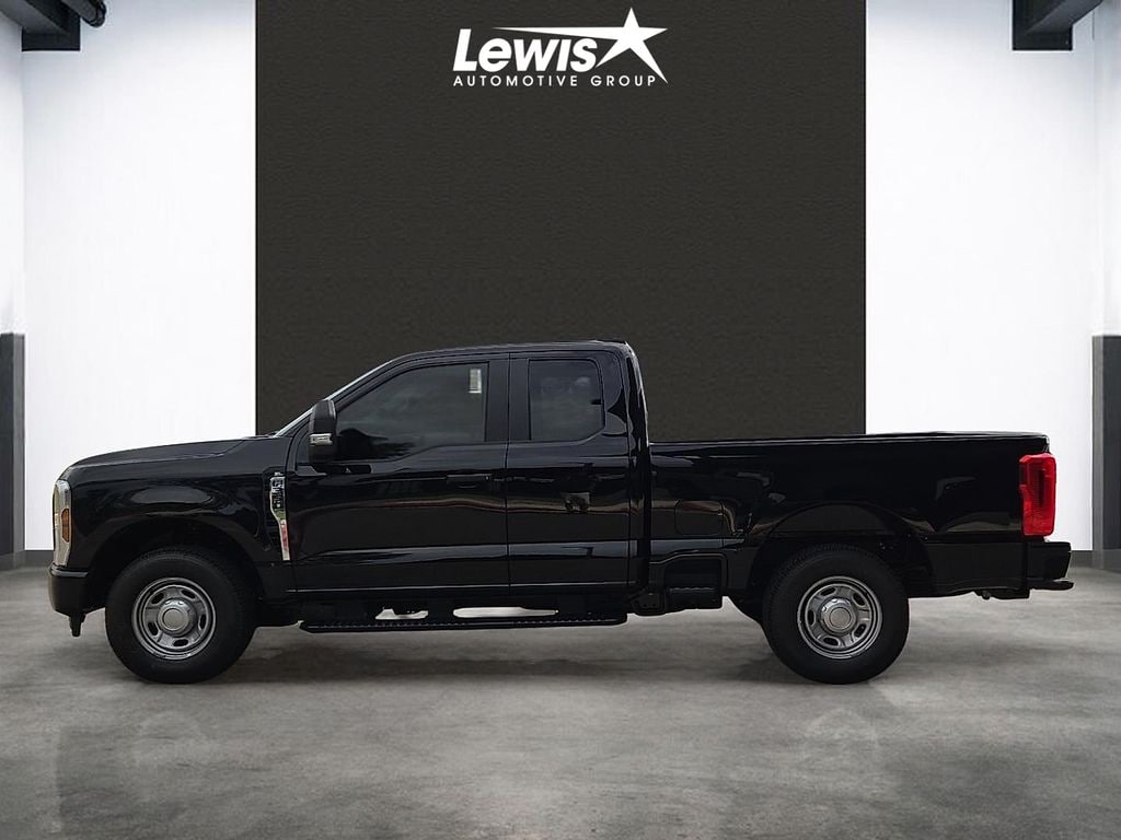 New 2026 Ford F-350SD XLT Truck Super Cab