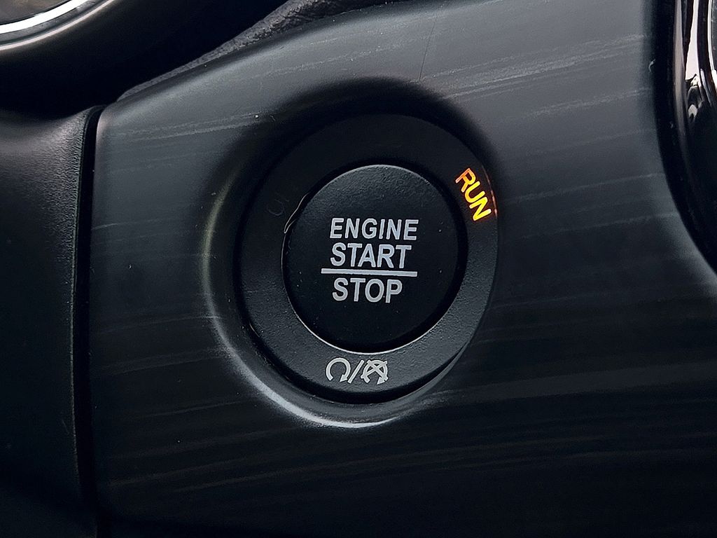 2020 Jeep Grand Cherokee Altitude - Photo 16
