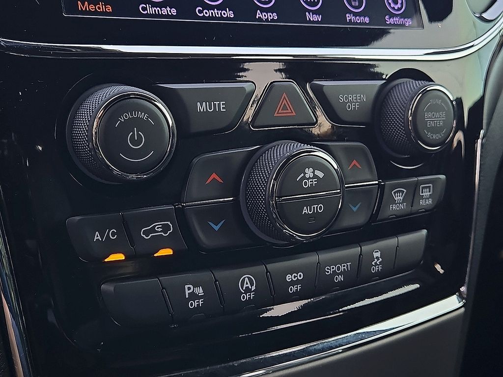 2020 Jeep Grand Cherokee Altitude - Photo 15