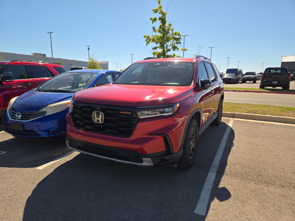 Used 2023 Honda Pilot TrailSport SUV