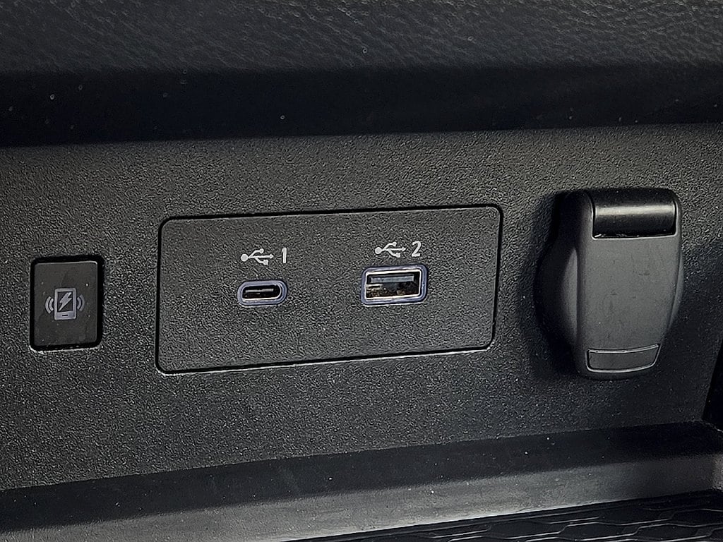 2025 Nissan Altima SR - Photo 15