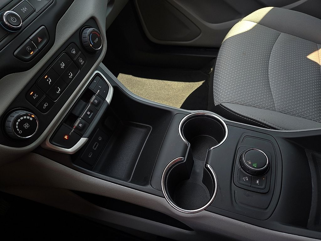 2024 GMC Terrain SLE - Photo 20