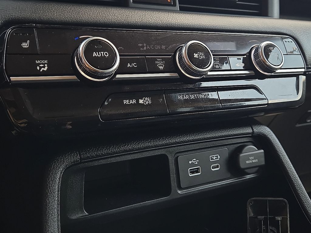 2024 Honda Pilot Touring - Photo 16