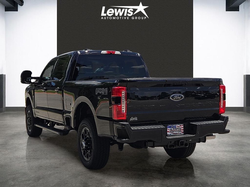 New 2026 Ford F-250SD Lariat Truck Crew Cab