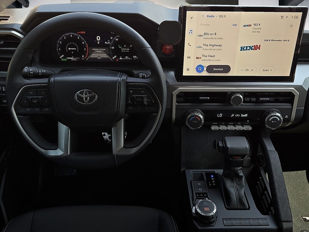 2025 Toyota Tacoma TRD Sport - Photo 11