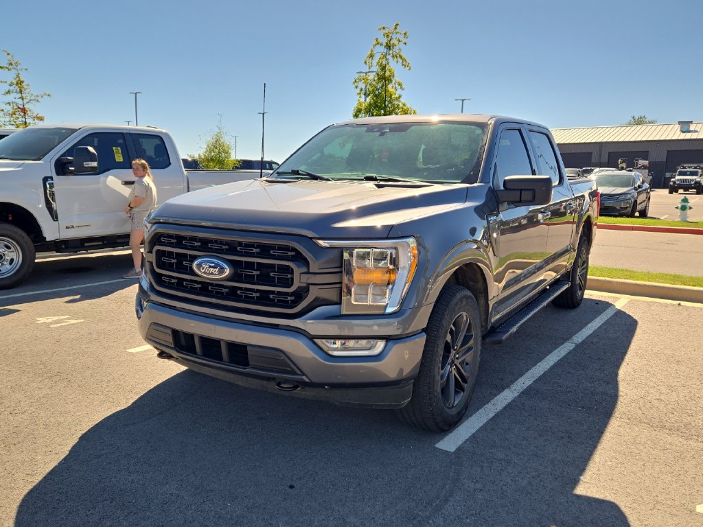 Used 2021 Ford F-150 XLT Truck SuperCrew Cab