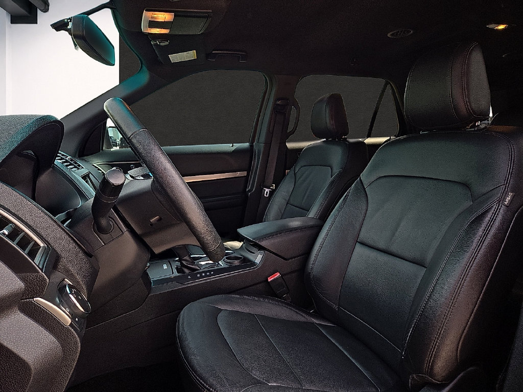 2018 Ford Explorer XLT - Photo 13